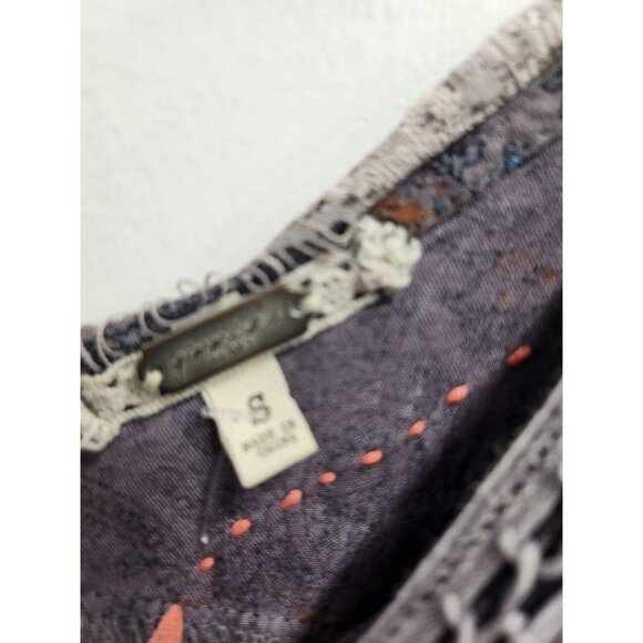 Gimmicks by BKE Womens BOHO Tunic Top Small Gray Paisley Lace Insert Fairycore - Picture 7 of 9